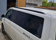 Volkswagen T5 Multivan 2003–2010 Barres de toit integrees (noires) photo 43