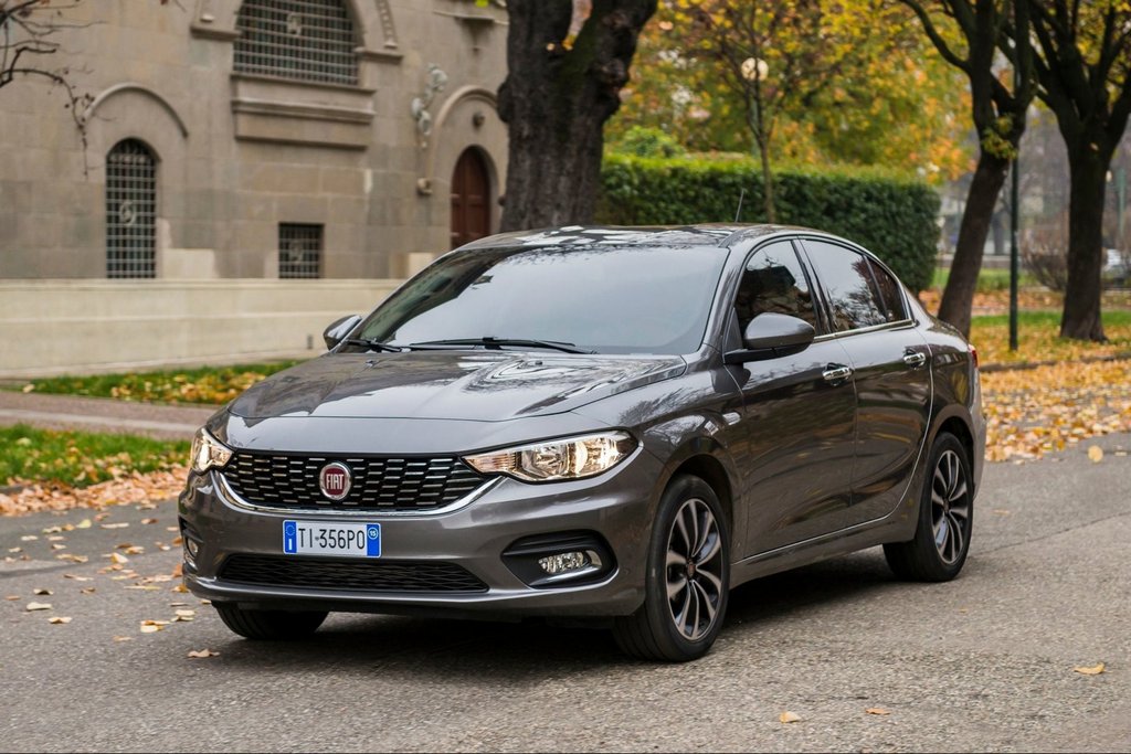 Présentation d’une berline compacte Fiat Tipo