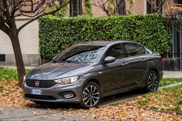 Présentation d’une berline compacte Fiat Tipo