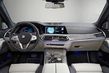 Parcourir un crossover BMW X7 photo 8