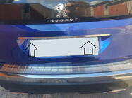 Peugeot 3008 2016-2023 Baguette inox au-dessus de la plaque d'immatriculation photo 1