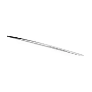 Baguette chromée au-dessus de la plaque d'immatriculation (inférieure, inox) photo 3