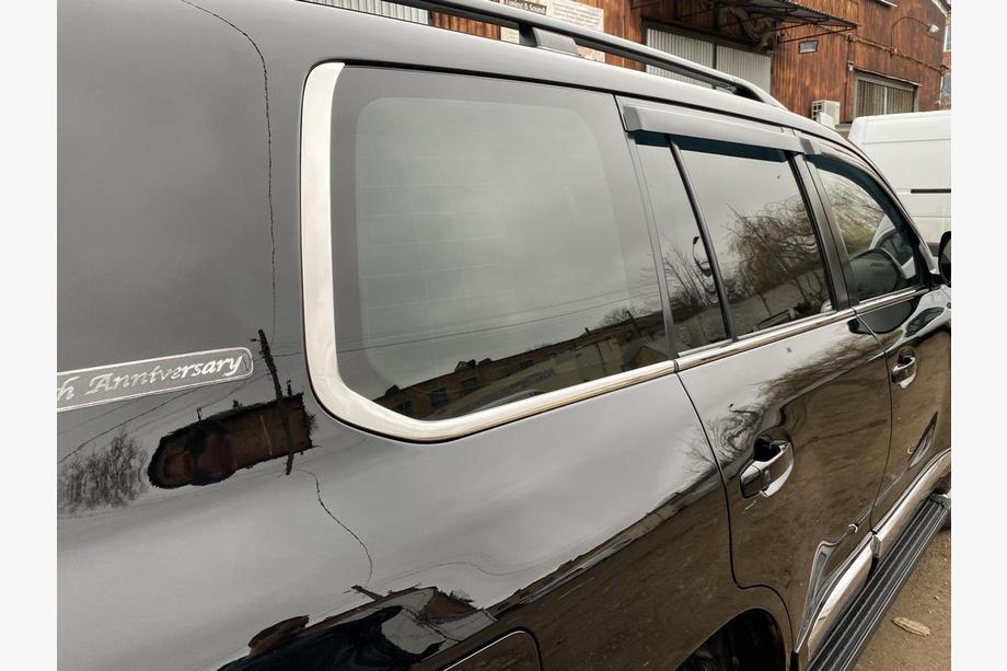 Toyota Land Cruiser 200 2007-2021 Entourages d'angle de vitre arrière (2 pcs, inox) Photo 3