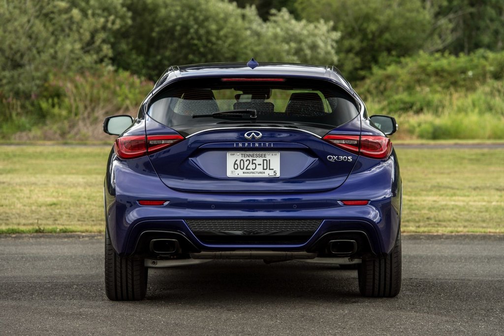 Crossover Infiniti QX30