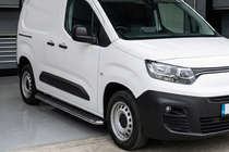 Peugeot Partner/Rifter 2019- Marchepieds Latéraux Maydos V1 (2 pcs, Aluminium & Inox) photo 1