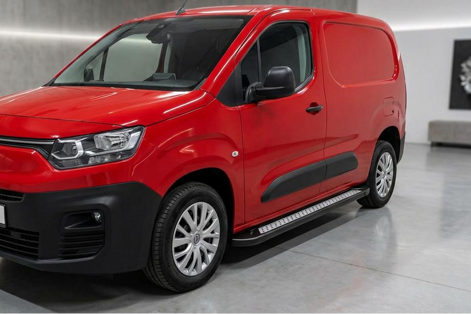 Opel Combo 2019- Marchepieds Latéraux New Vision Black (2 pcs, Aluminium) Empattement Long Image