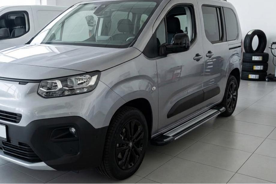 Opel Combo 2019- Marchepieds Latéraux Rainbow (2 pcs, Aluminium) Image
