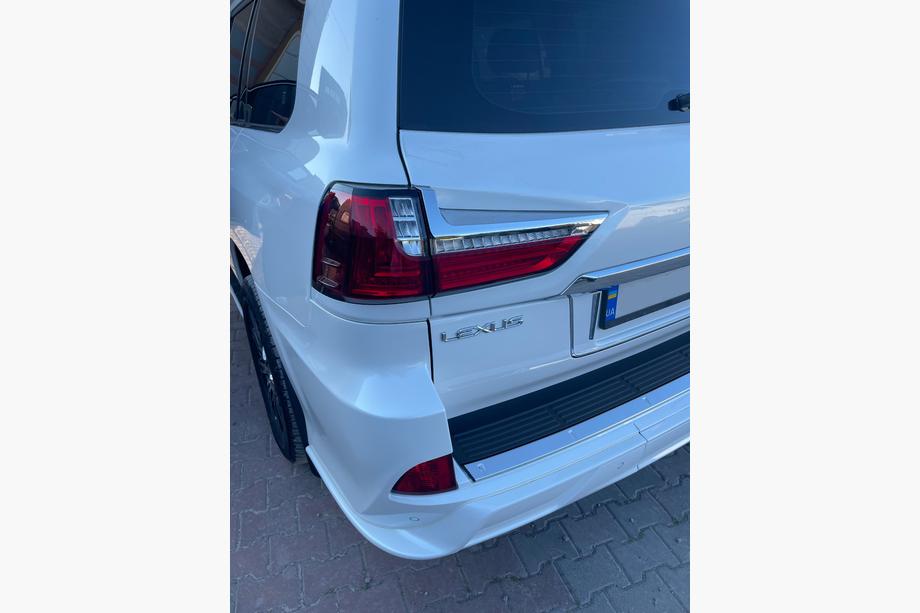 Lexus LX570/450d 2008-2022 Kit de conversion facelift du modèle 2008-2016 vers TRD Superior (2016-2020) Photo 8