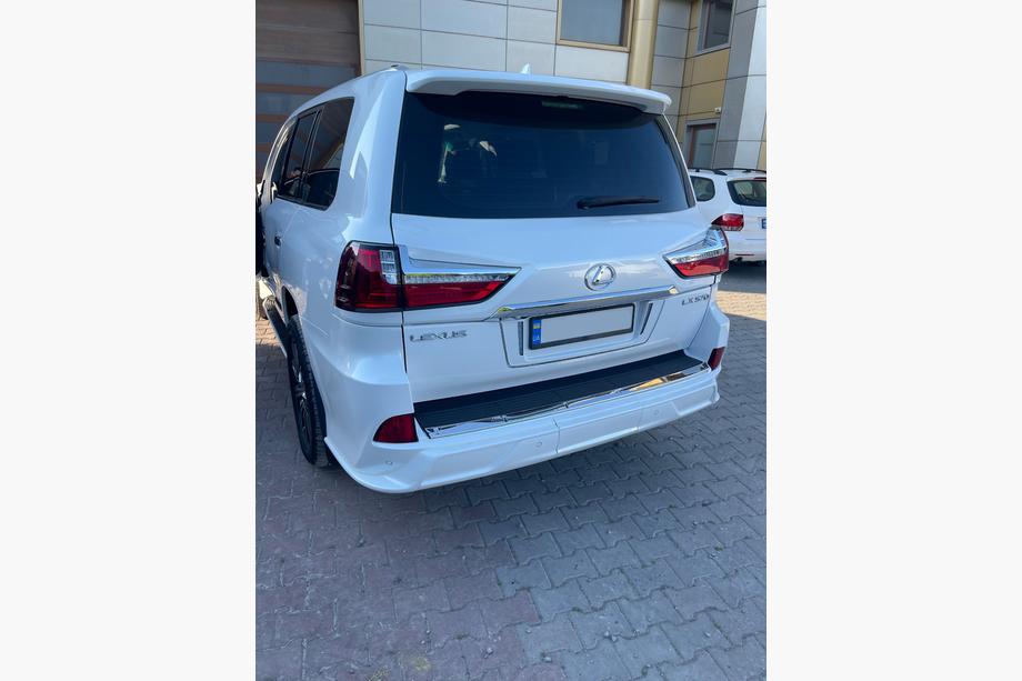 Lexus LX570/450d 2008-2022 Kit de conversion facelift du modèle 2008-2016 vers TRD Superior (2016-2020) Photo 6