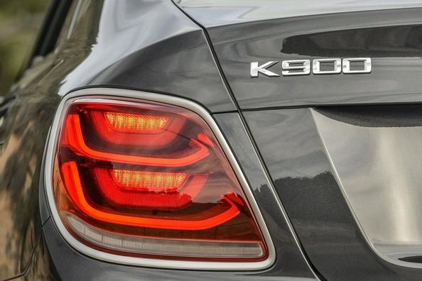 La deuxième génération de l’exécutif de la berline KIA K900 Photo 13