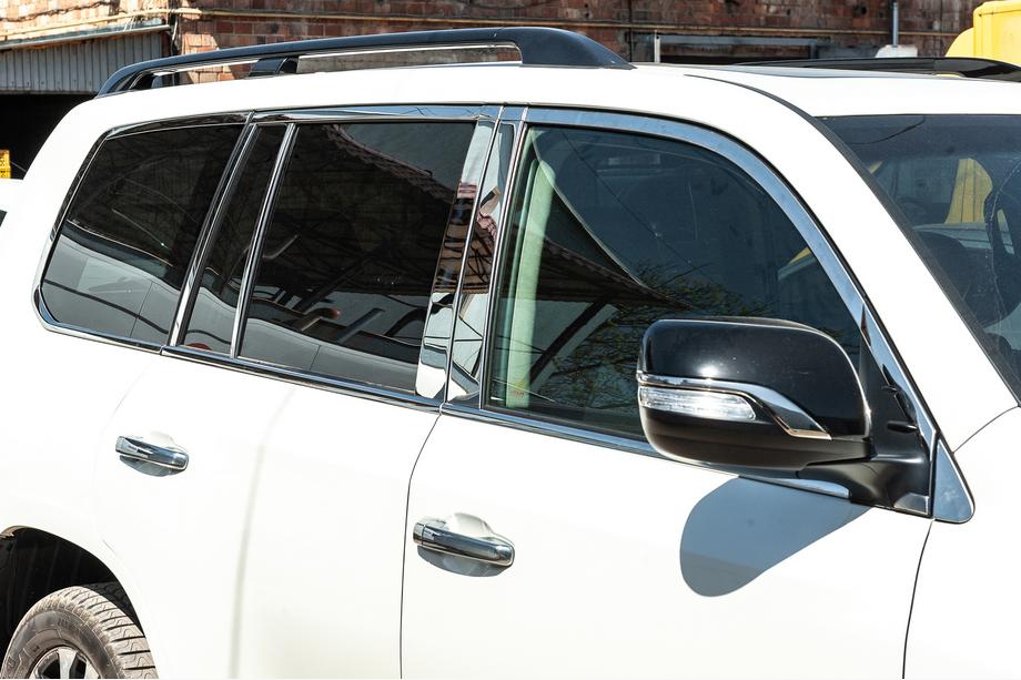Toyota Land Cruiser 200 2007-2021 Ensemble complet de baguettes de vitres et montants en inox Image