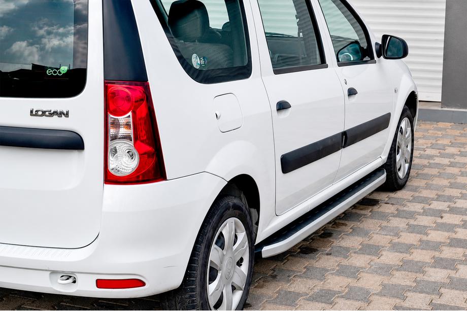 Renault Logan MCV 2005-2013 Marchepieds latéraux Fullmond (2 pcs, aluminium) Image