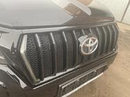 Toyota Land Cruiser Prado 150 2009-2023 Calandre 2017↗ LED (Zeus Black, avec paupières Black) photo 7