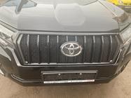 Toyota Land Cruiser Prado 150 2009-2023 Calandre 2017↗ LED (Zeus Black, avec paupières Black) photo 8