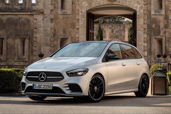 Fourgon sous-compact de la troisième génération de Mercedes-Benz Classe B Photo 1
