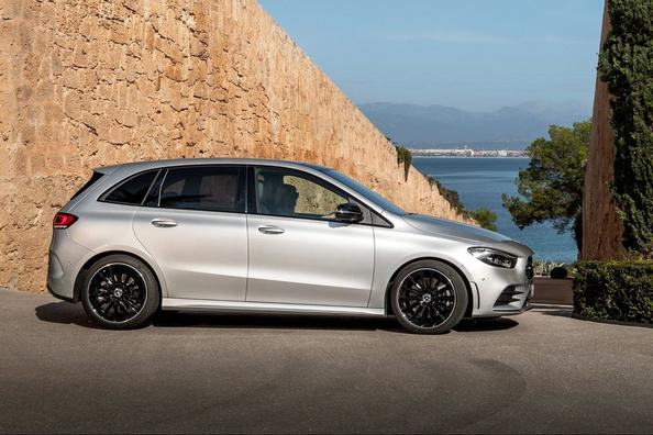 Fourgon sous-compact de la troisième génération de Mercedes-Benz Classe B Photo 14