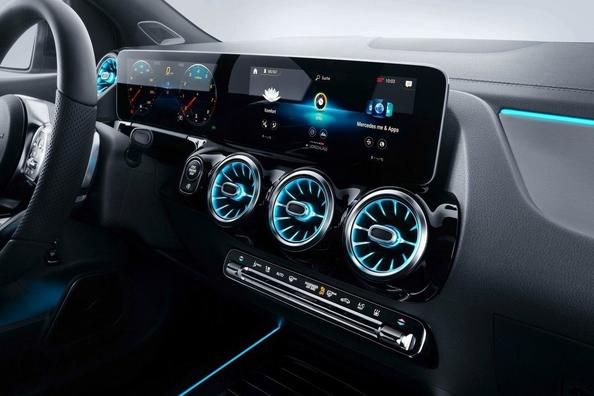 Fourgon sous-compact de la troisième génération de Mercedes-Benz Classe B Photo 8
