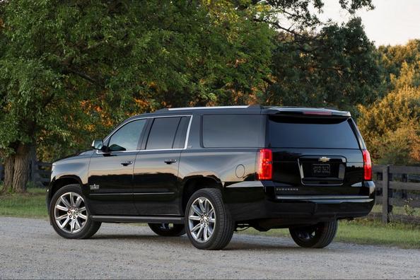 Présentation de grande taille suv Chevrolet Suburban Photo 10
