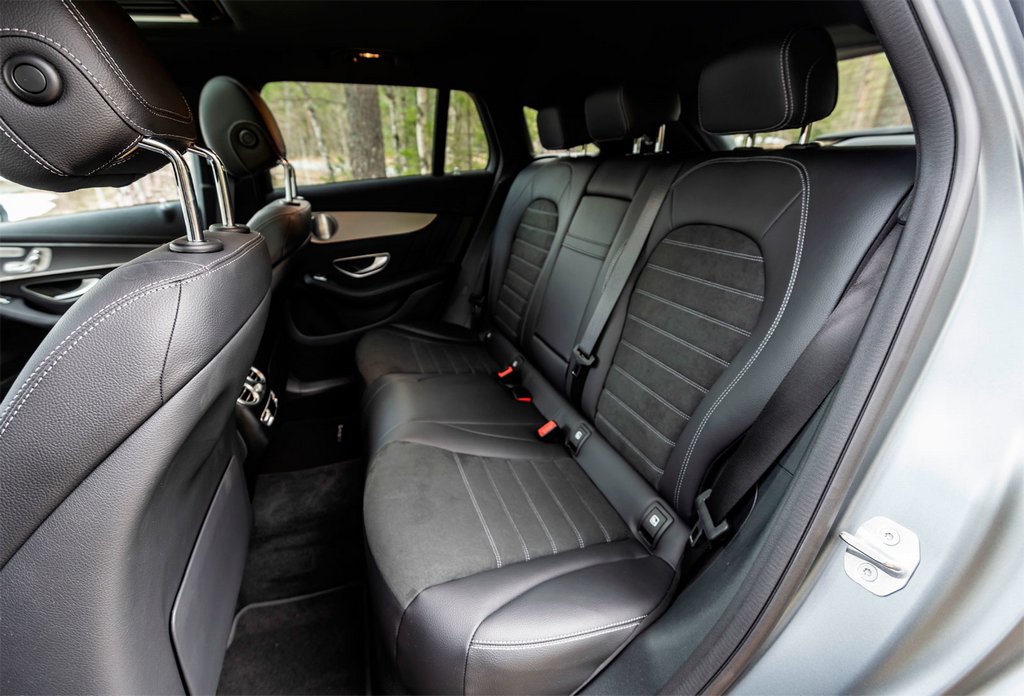 Électrique à quatre roues motrices crossover Mercedes-Benz EQC