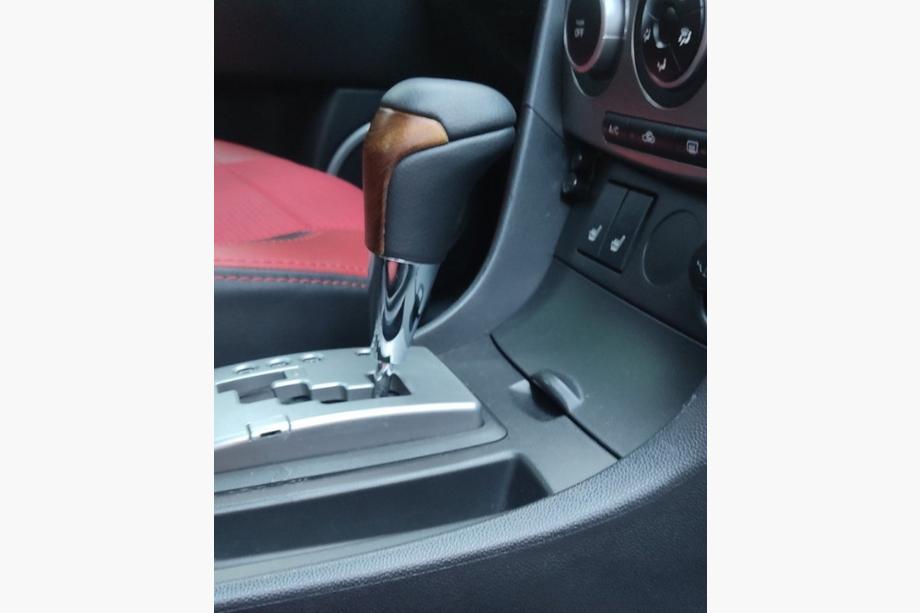 Toyota Land Cruiser 200 2007-2021 Pommeau de Vitesse (Cuir Noir + Bois Clair) Photo 4