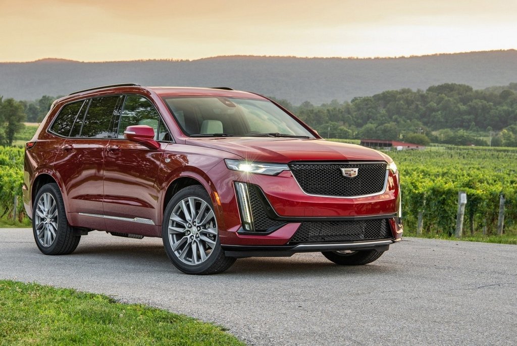 Parcourir un crossover Cadillac XT6