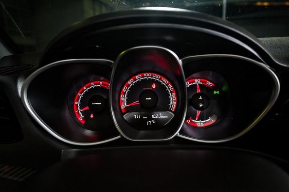 Sportif, la modification de la berline Lada Vesta Sport Photo 13