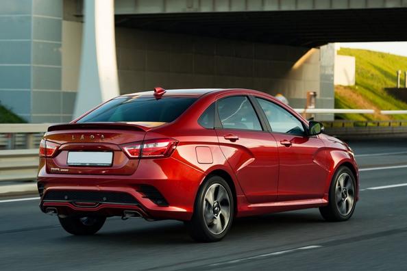 Sportif, la modification de la berline Lada Vesta Sport Photo 7