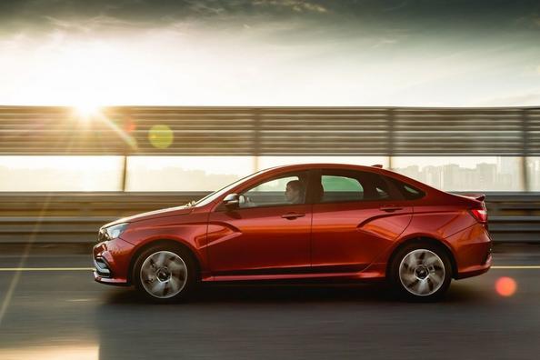 Sportif, la modification de la berline Lada Vesta Sport Photo 6
