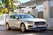 Parcourir un break Volvo V90 photo 1