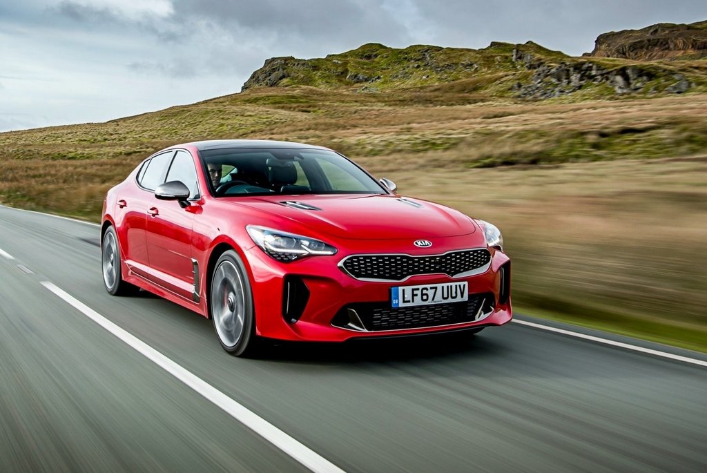 Examen de la KIA Stinger relevable pleine grandeur