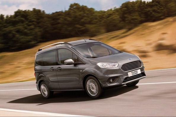 Présentation compacte mini-fourgonnette Ford Tourneo Courier Photo 5