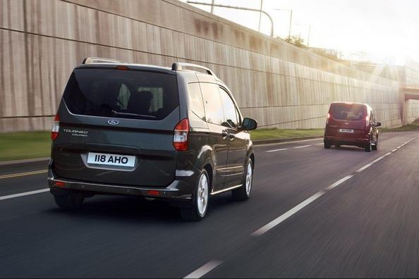 Présentation compacte mini-fourgonnette Ford Tourneo Courier Photo 4
