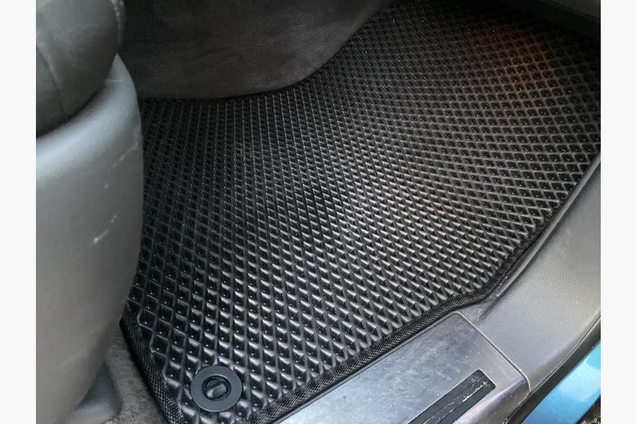 Toyota Land Cruiser 200 2007-2021 Tapis de sol en polyuréthane EVA (2007-2012, noir) Photo 7