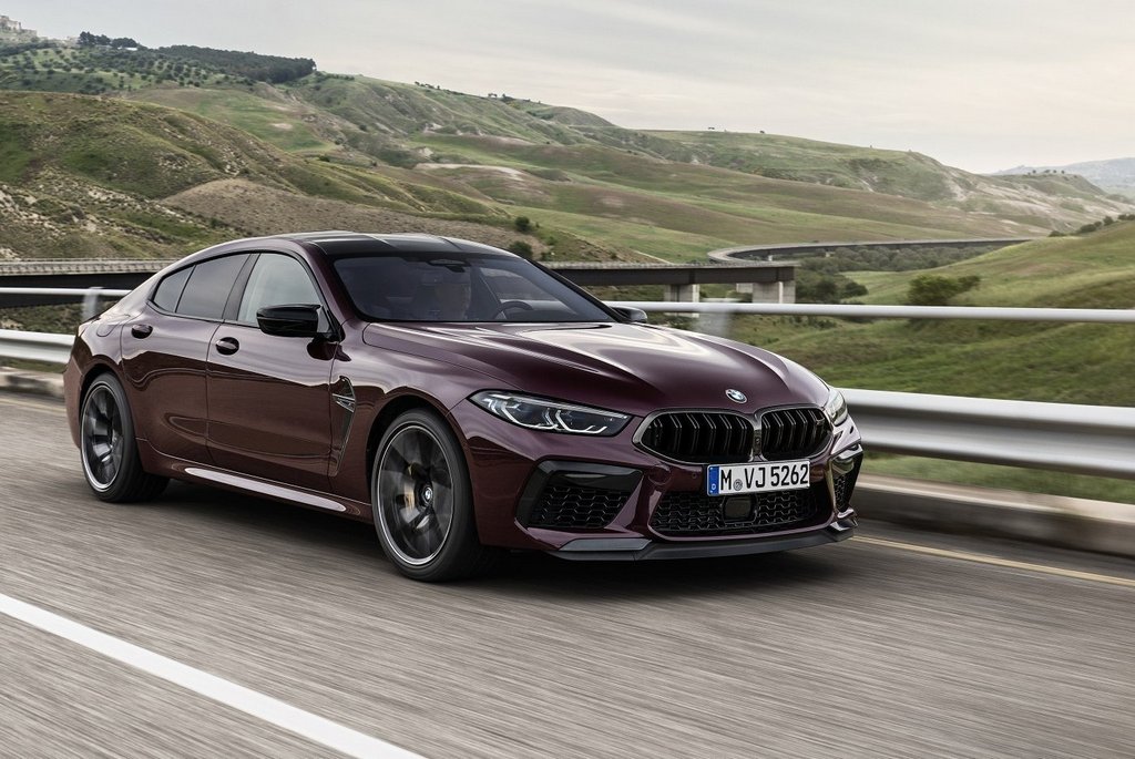 Revue sportive de la berline BMW M8 Gran Coupé
