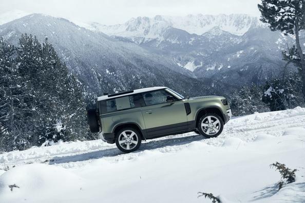 La prime à trois portes suv Land Rover Defender 90 Photo 6