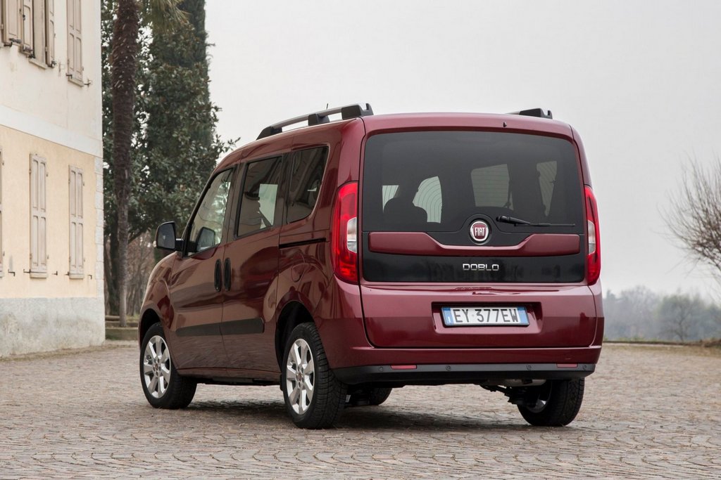 Examen du fourgon compact mis à jour Fiat Doblo