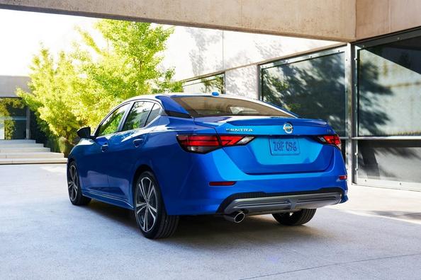 Présentation de la berline Nissan Sentra 2020 année de modèle Photo 7