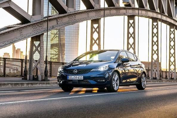 Aperçu de la mise à jour du modèle Opel Astra Hatchback