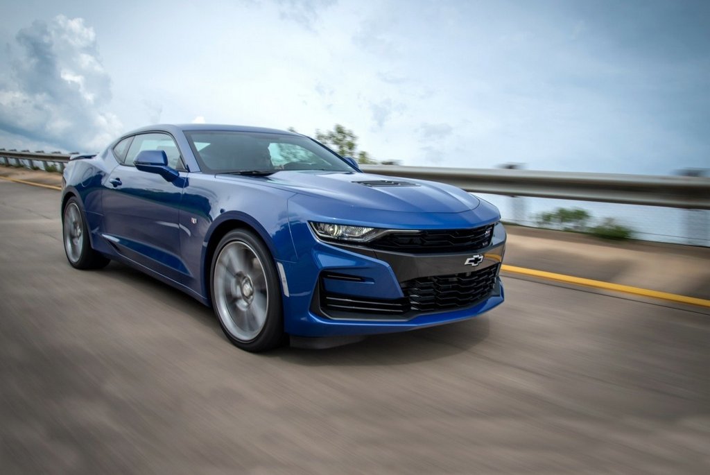 Modification restylée du coupé sport Chevrolet Camaro