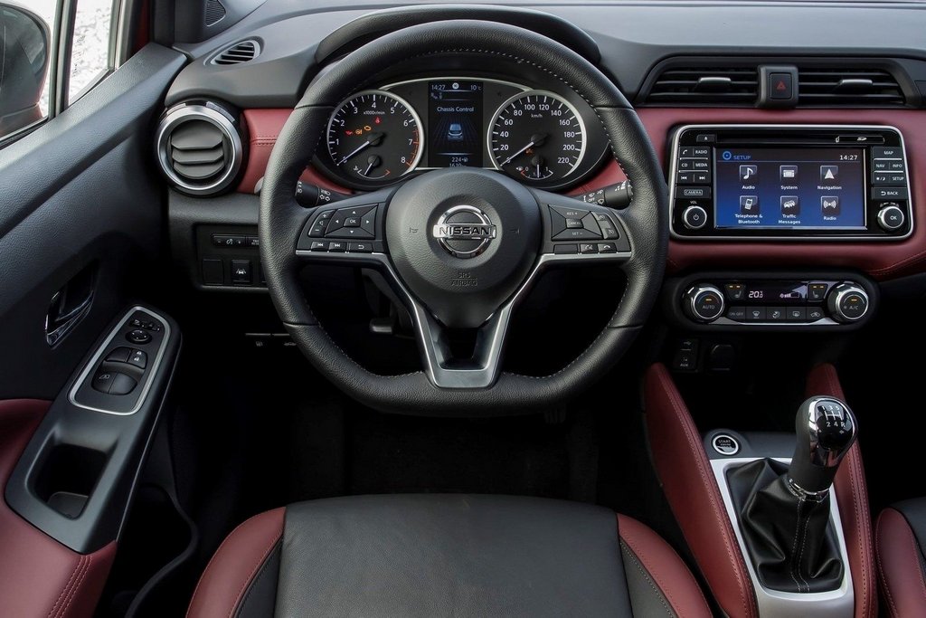 Présentation de la berline compacte de Nissan Micra de la cinquième génération