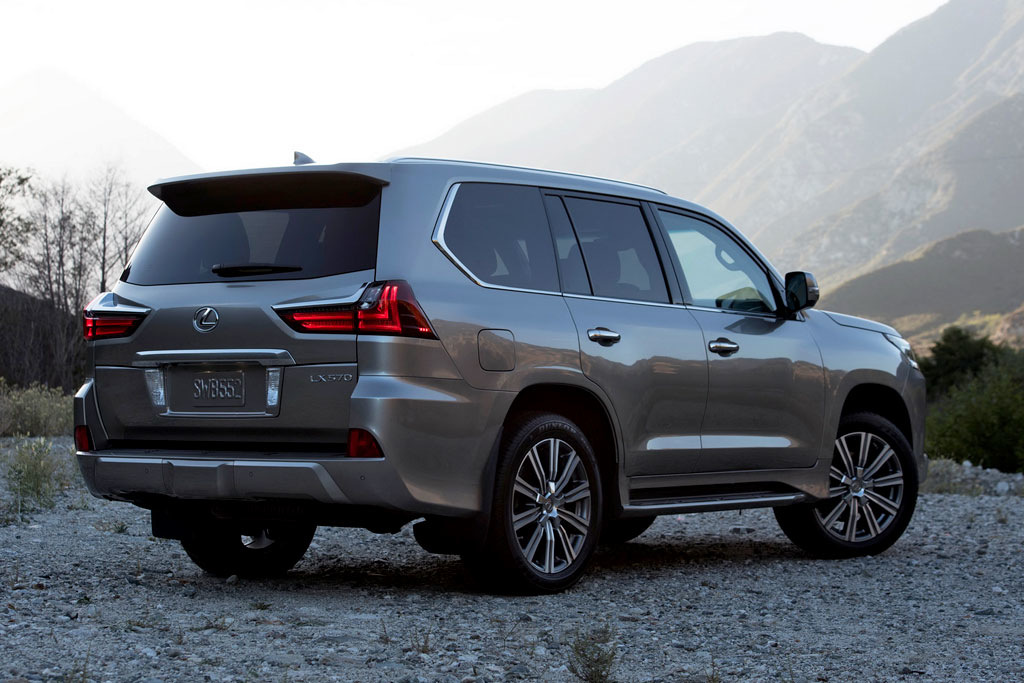 La prime à quatre roues motrices suv Lexus LX