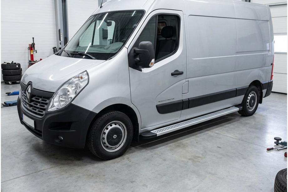 Renault Master 2011-2023 Marchepieds Latéraux Maya V2 (2 pcs, Aluminium) Image