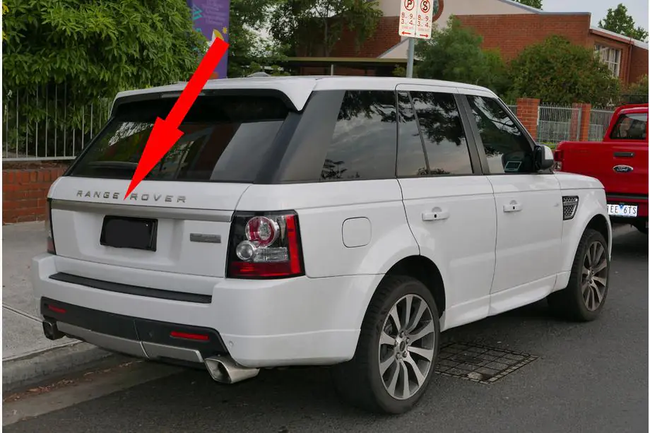 Range Rover Sport 2005-2013 Cache arrière au-dessus de la plaque d'immatriculation (gris) Image