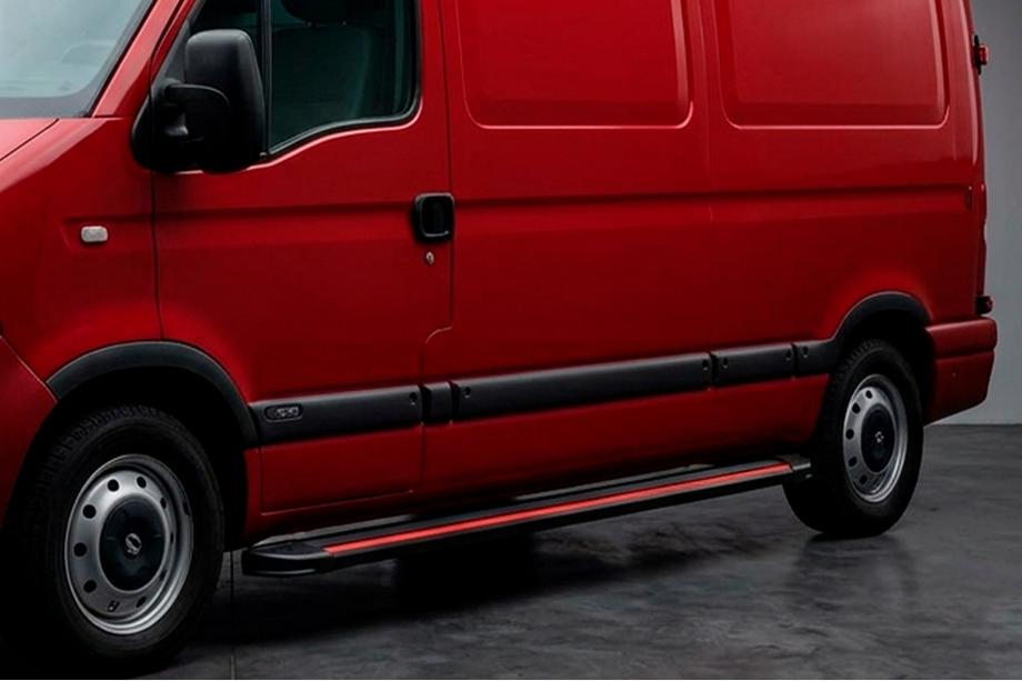 Renault Master 1998-2010 Marchepieds Latéraux Maya Red (2 pcs, Aluminium) Image