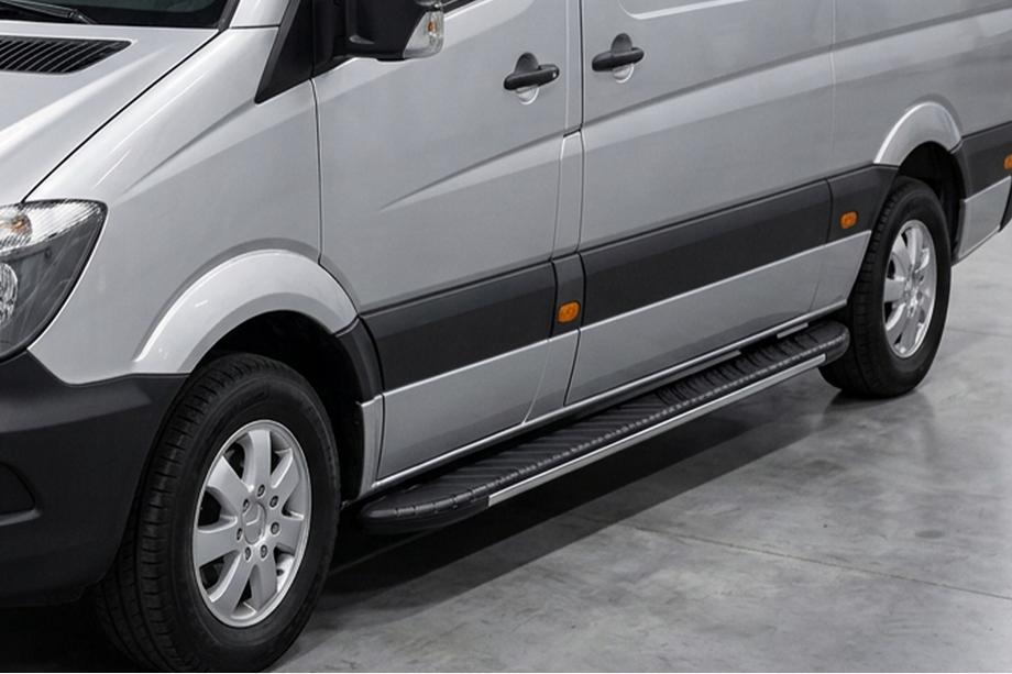 Volkswagen Crafter 2006-2016 Marchepieds latéraux Bosphorus Grey (2 pcs, aluminium) Image