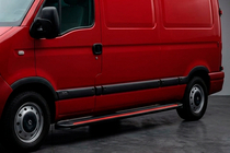 Nissan Interstar 2002-2010 Marchepieds Latéraux Maya Red (2 pcs, Aluminium) photo 1