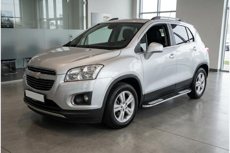 Chevrolet Trax 2012-2023 Marchepieds Latéraux Tayga V2 (2 pcs, Aluminium) Image