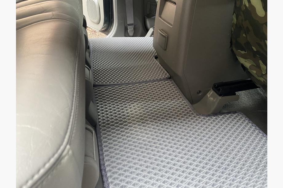 Nissan Patrol Y61 1997-2011 Tapis de sol EVA (Gris) Court, 4 pièces (avant et arrière) Photo 12