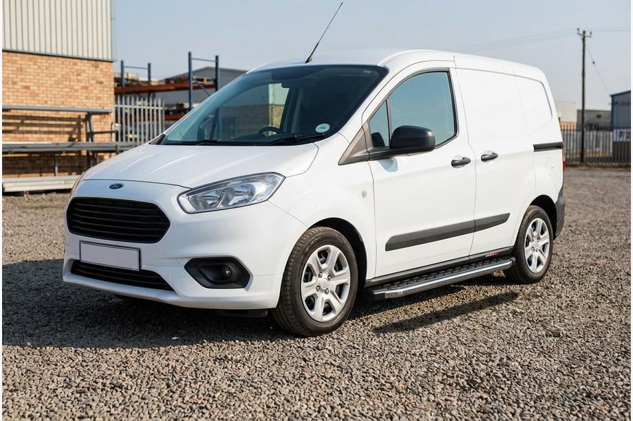 Ford Courier 2014-2023 Marchepieds Latéraux BlackLine (2 pcs, Aluminium) Image