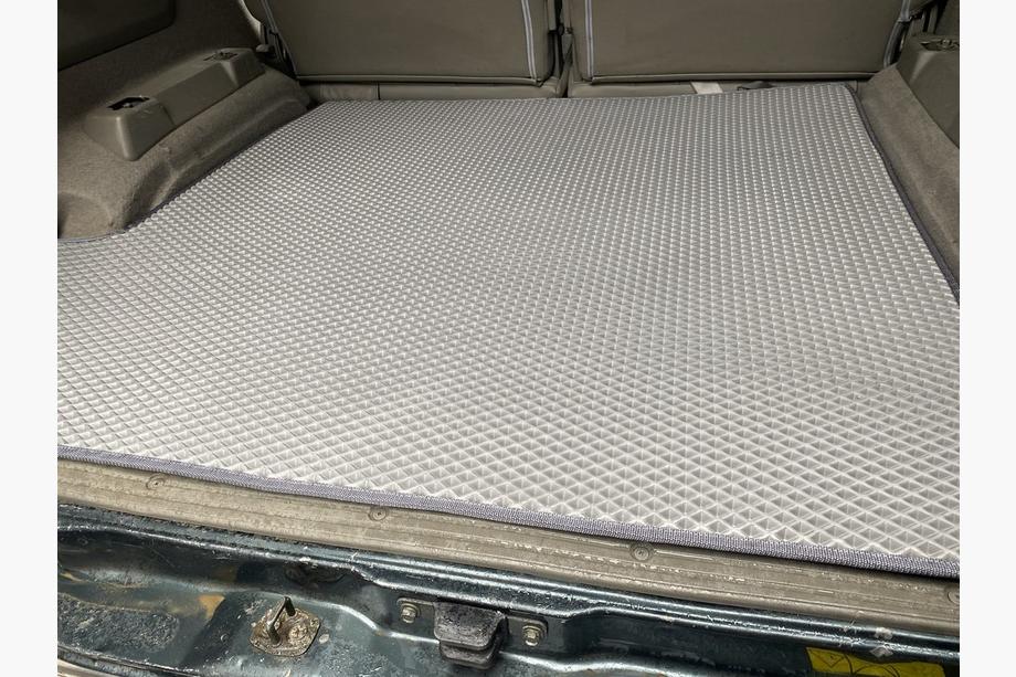 Nissan Patrol Y61 1997-2011 Tapis de Coffre Long (EVA, Gris) Photo 2
